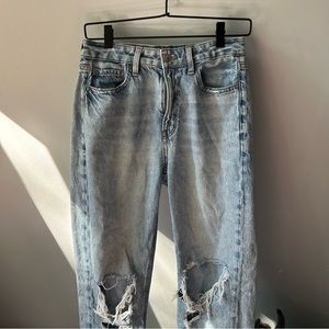 AE Mom Straight Jean